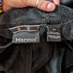 ¡!moving sale!¡ Marmot fleece zip-up jacket